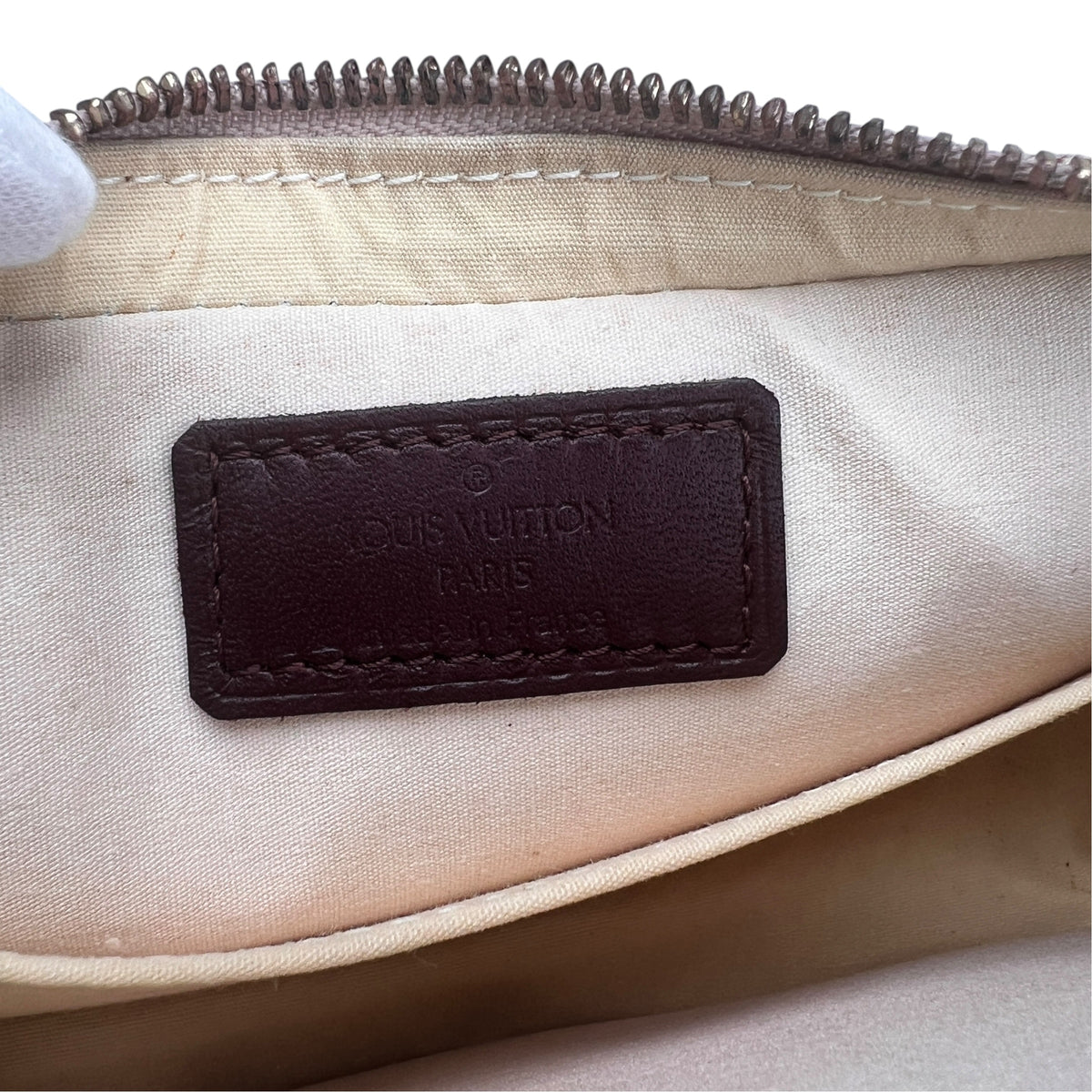 Louis Vuitton Pink Shoulder Bags A-17837