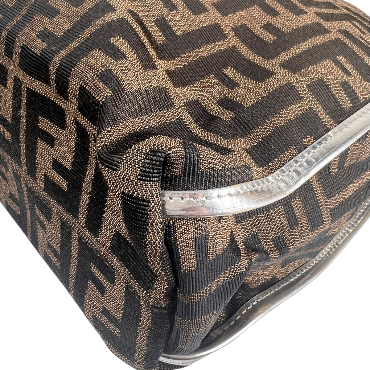 Fendi Brown Tote Bags A-17839