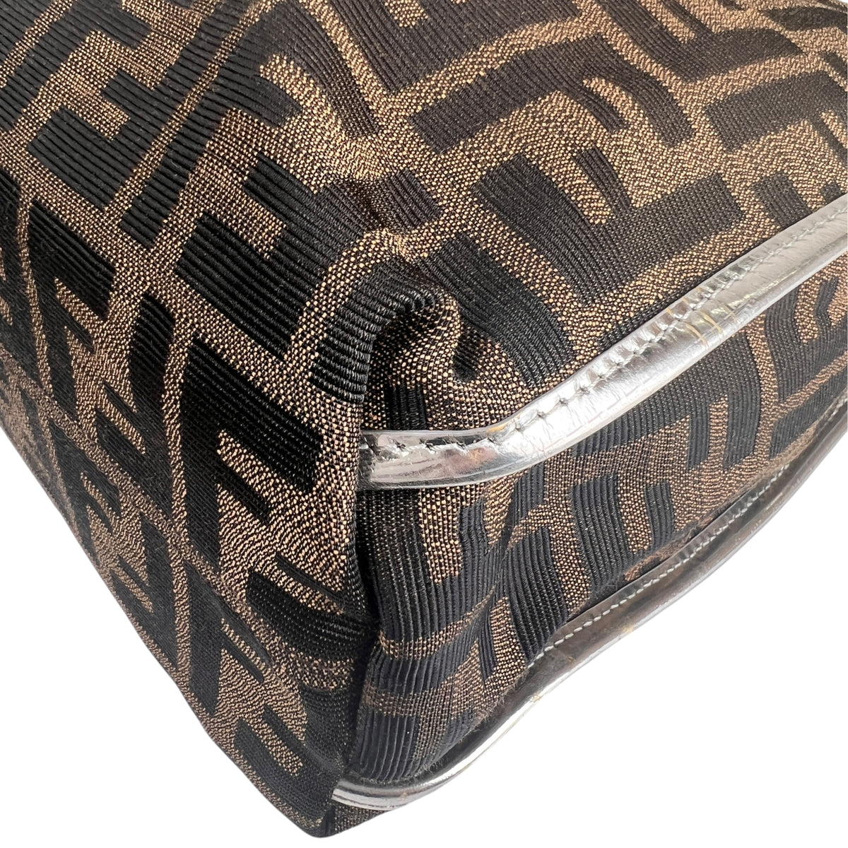 Fendi Brown Tote Bags A-17839