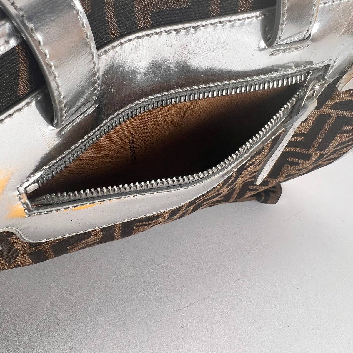 Fendi Brown Tote Bags A-17839