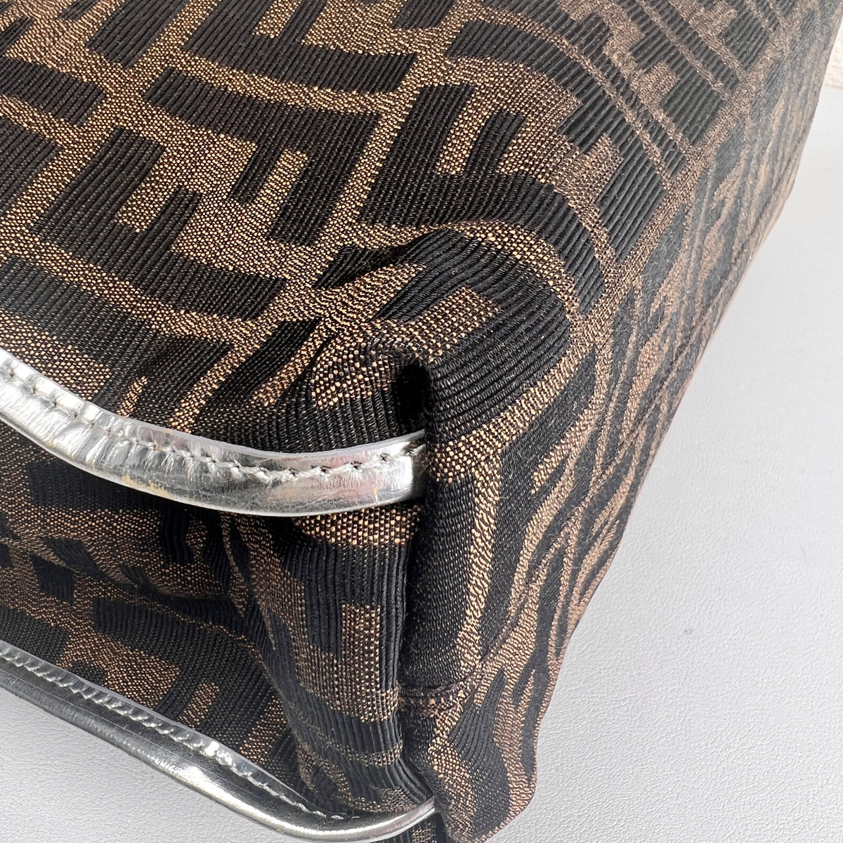 Fendi Brown Tote Bags A-17839