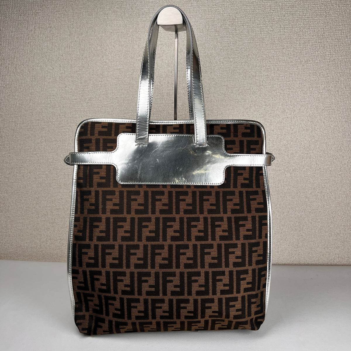 Fendi Brown Tote Bags A-17839