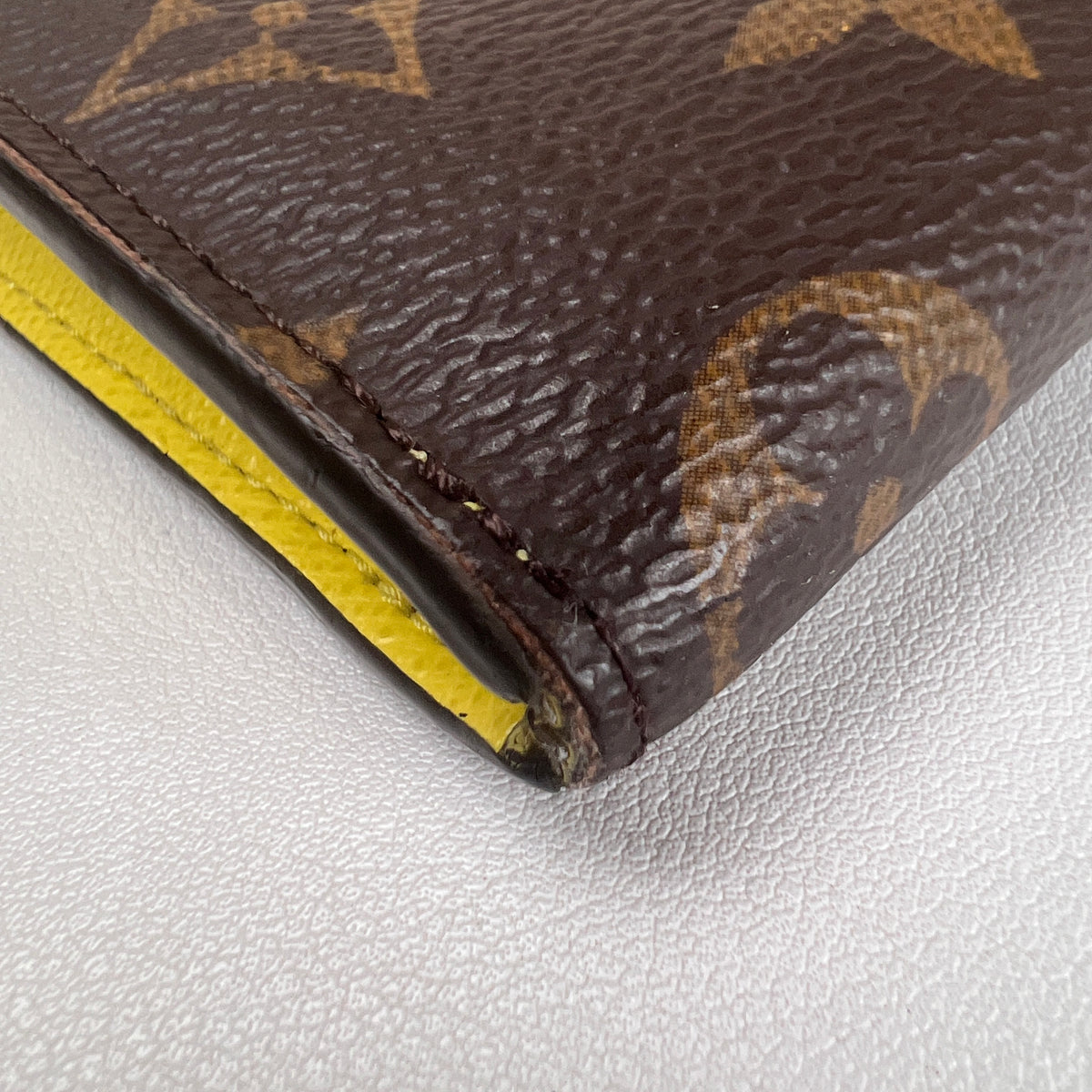 Louis Vuitton Brown Wallets A-17862