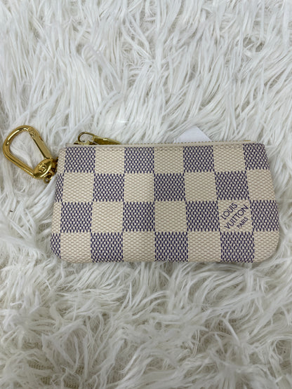 Louis Vuitton Beige Pouches A-17872