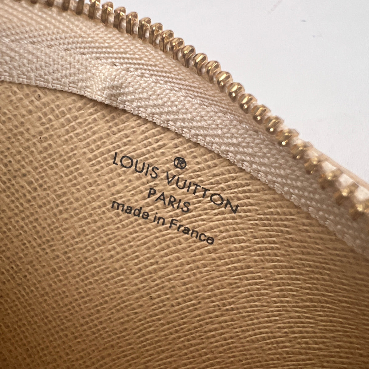 Louis Vuitton Beige Pouches A-17872