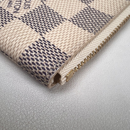 Louis Vuitton Beige Pouches A-17872