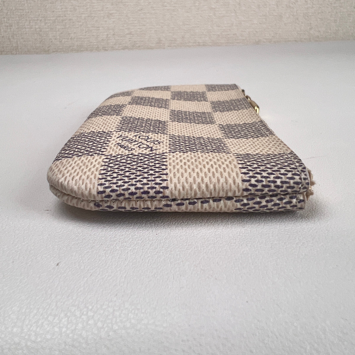Louis Vuitton Beige Pouches A-17872