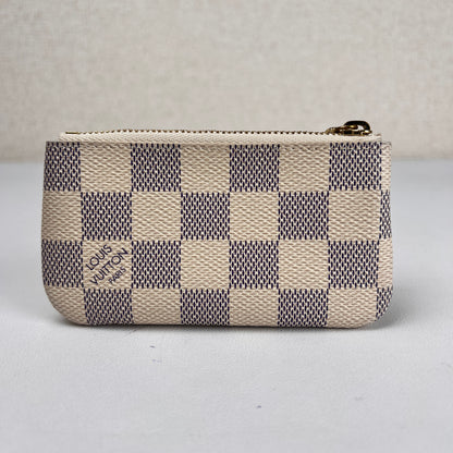 Louis Vuitton Beige Pouches A-17872