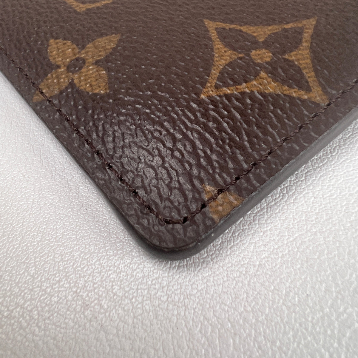 Louis Vuitton Brown Small goods A-17881