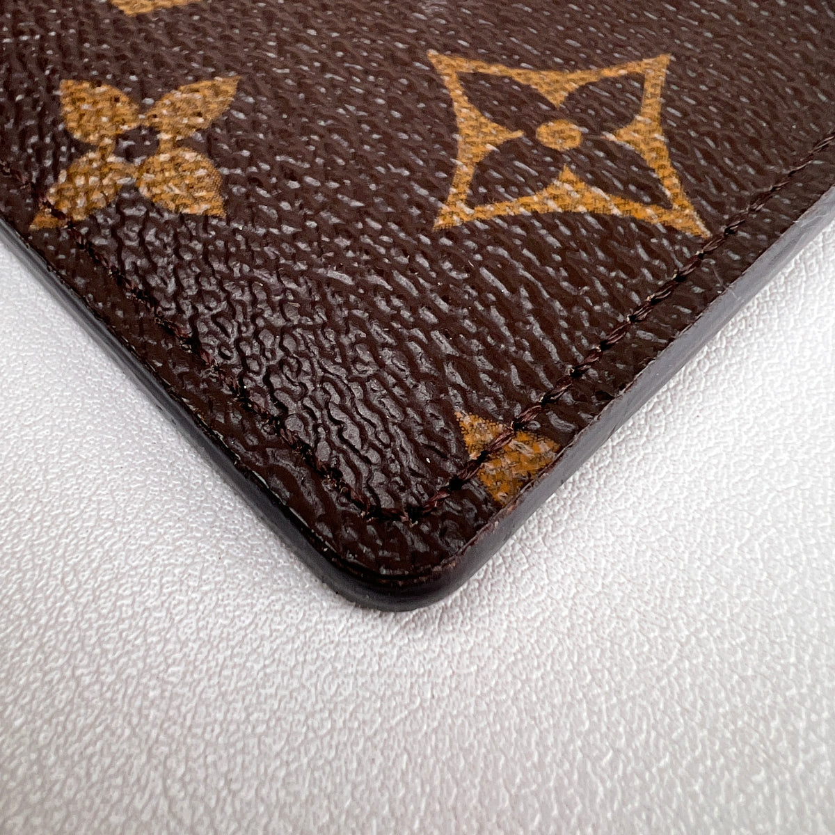 Louis Vuitton Brown Small goods A-17884