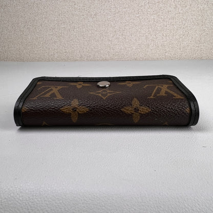 Louis Vuitton Brown Small goods A-17886