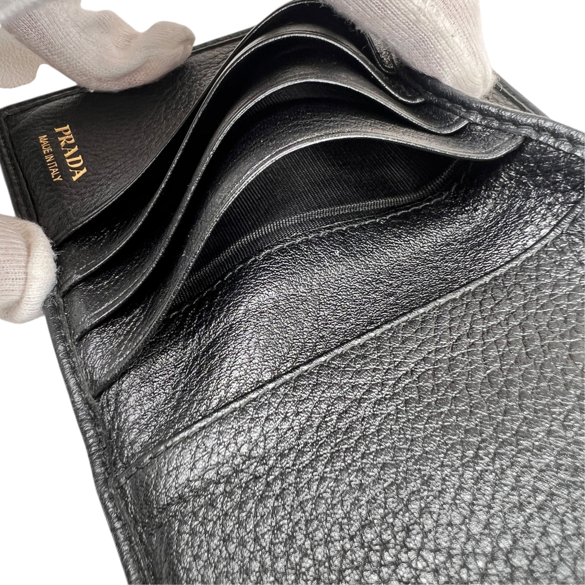 Prada Black Wallets A-17902
