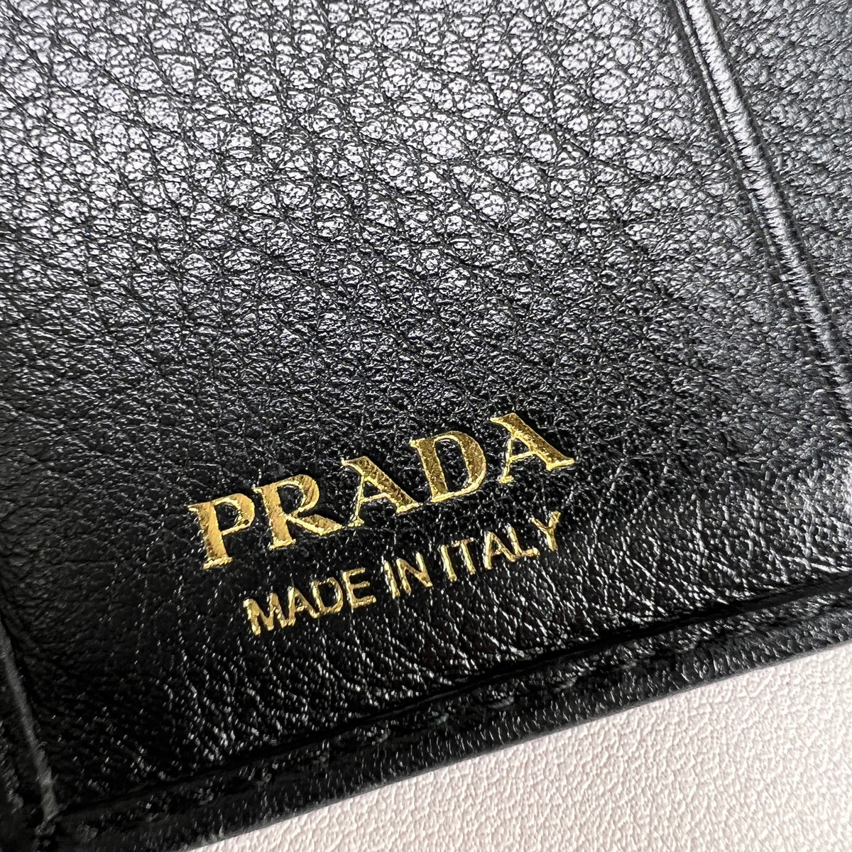 Prada Black Wallets A-17902