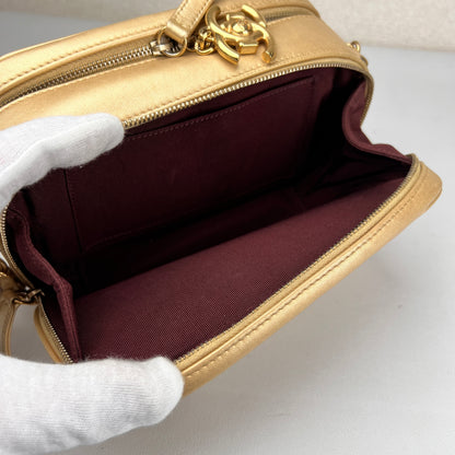 Chanel Gold Shoulder Bags A-17951