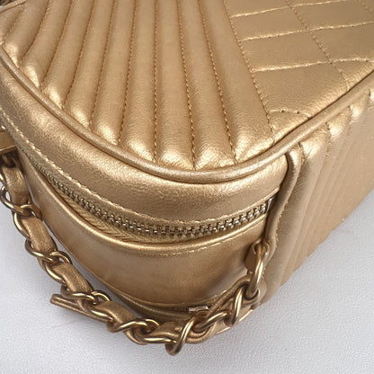 Chanel Gold Shoulder Bags A-17951