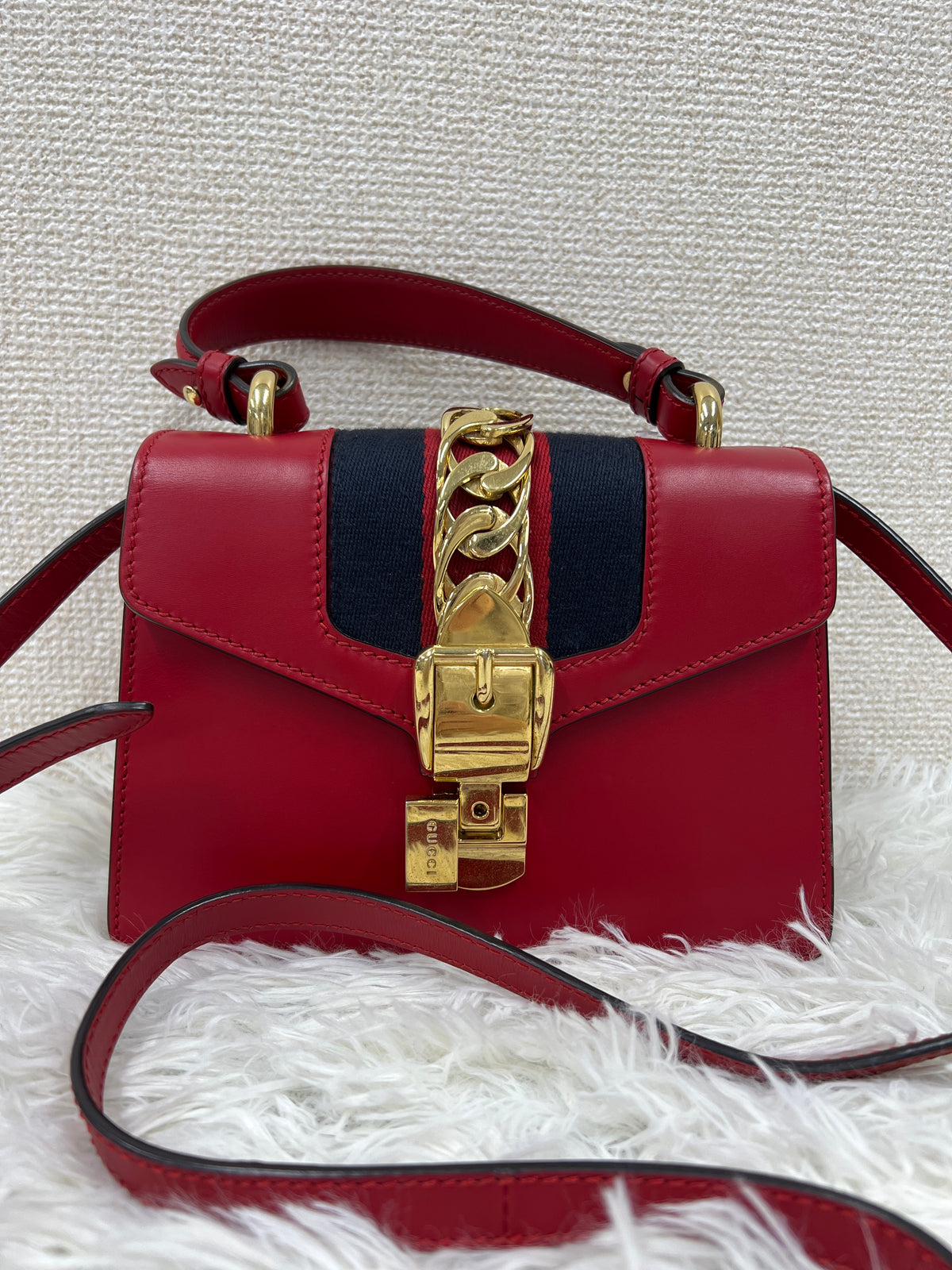 Gucci Red Shoulder Bags A-17968