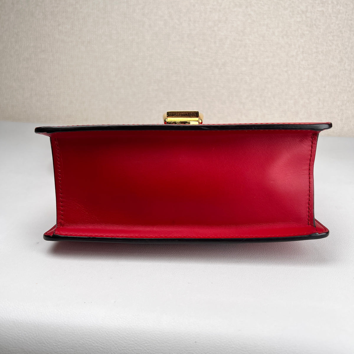 Gucci Red Shoulder Bags A-17968