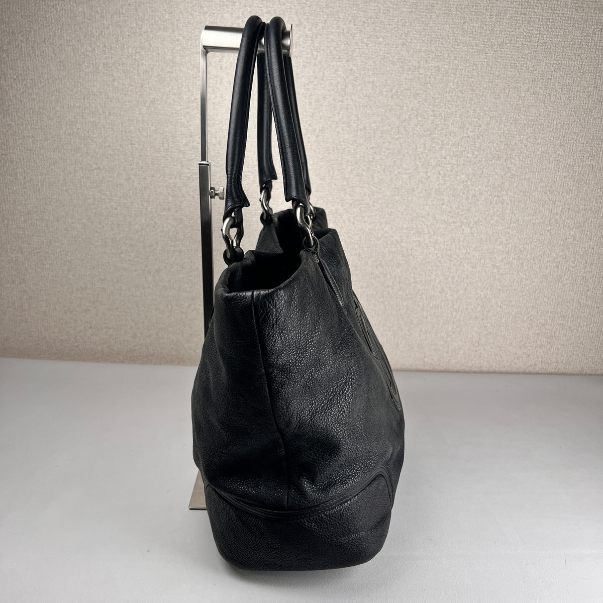 Chanel Black Shoulder Bags A-17971