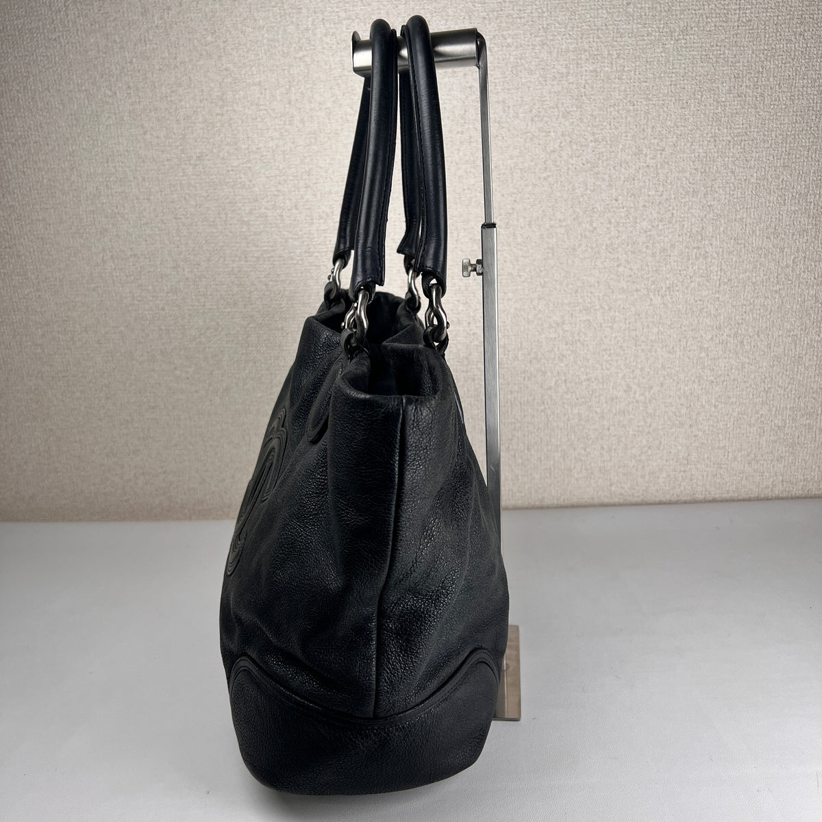 Chanel Black Shoulder Bags A-17971