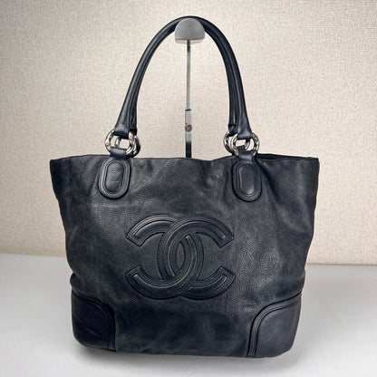 Chanel Black Shoulder Bags A-17971