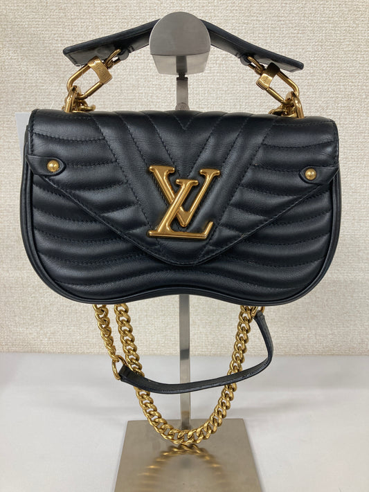 Louis Vuitton Black Shoulder Bags A-17973