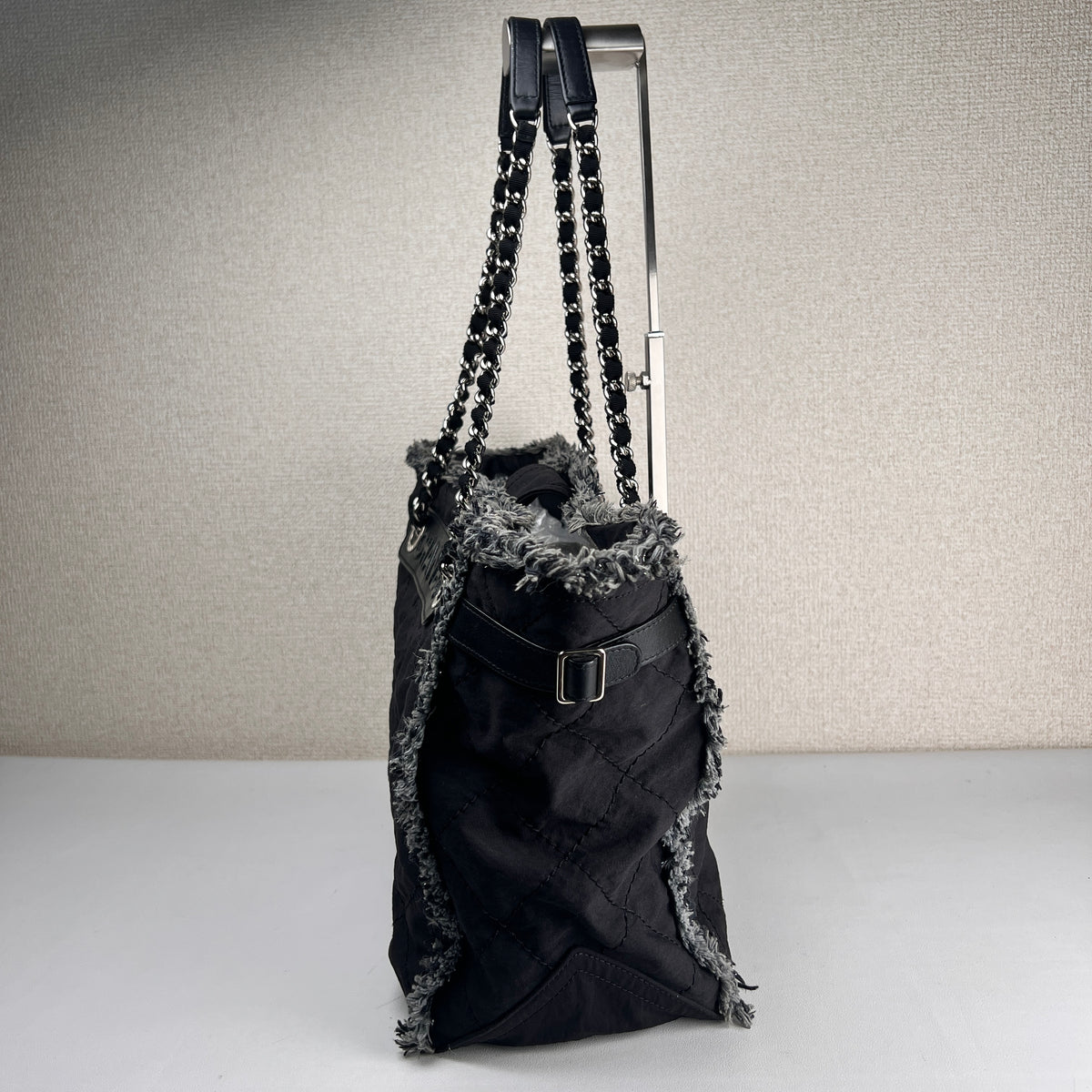 Chanel Black Shoulder Bags A-17978