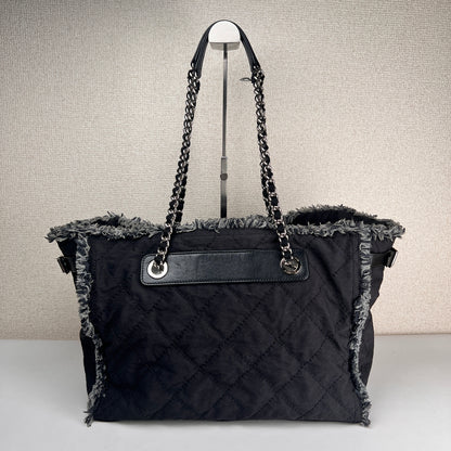 Chanel Black Shoulder Bags A-17978