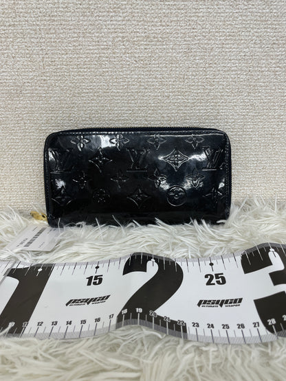 Black A-17979