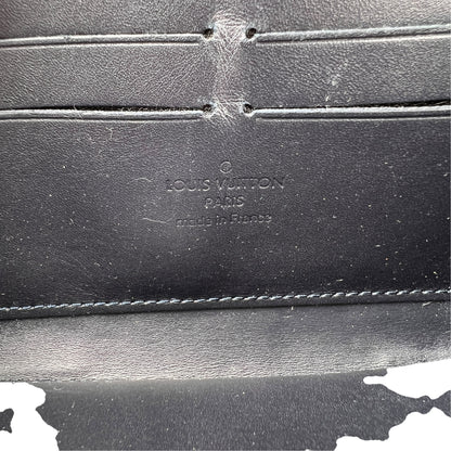 Black A-17979
