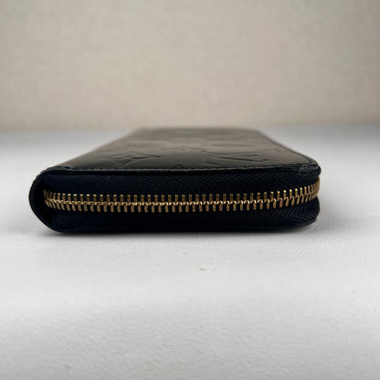 Black A-17979