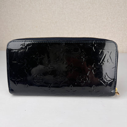 Black A-17979