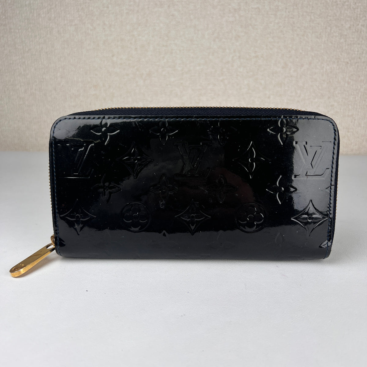Black A-17979