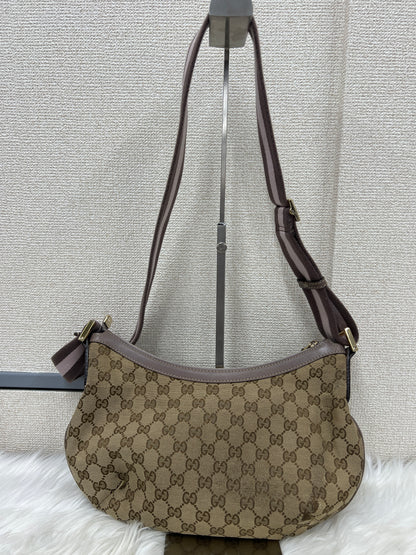 Gucci Beige Shoulder Bags A-17988