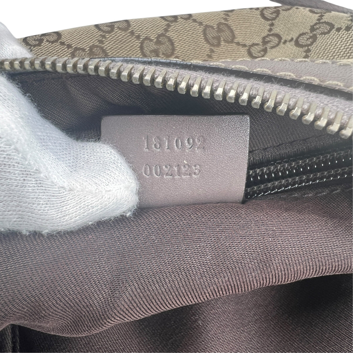 Gucci Beige Shoulder Bags A-17988