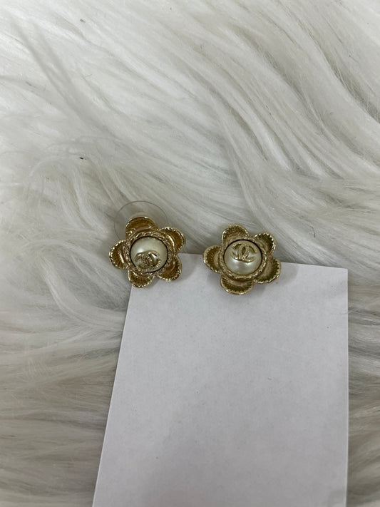 Chanel Gold Earrings A-18039