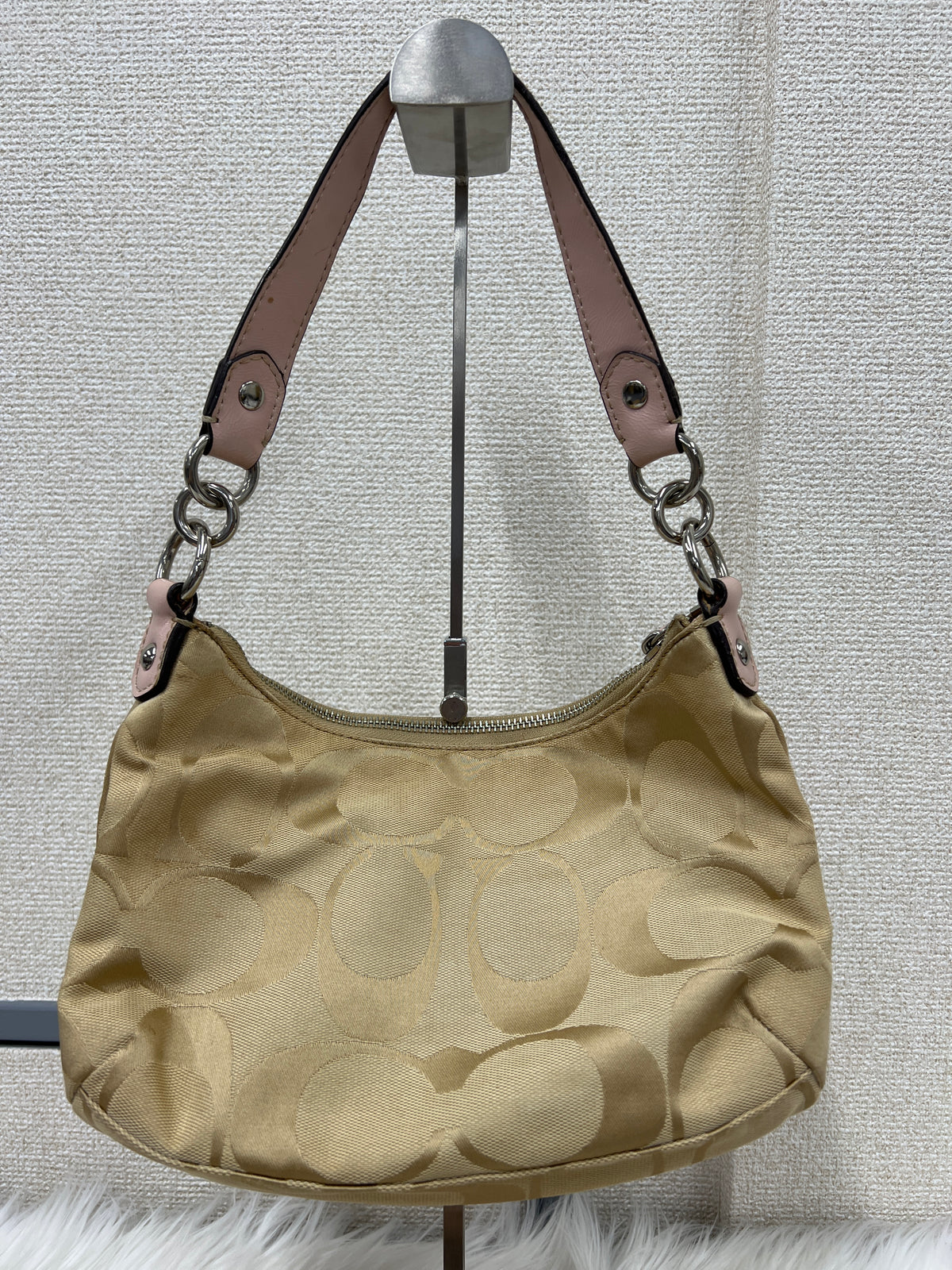 Coach Beige Shoulder Bags A-18041