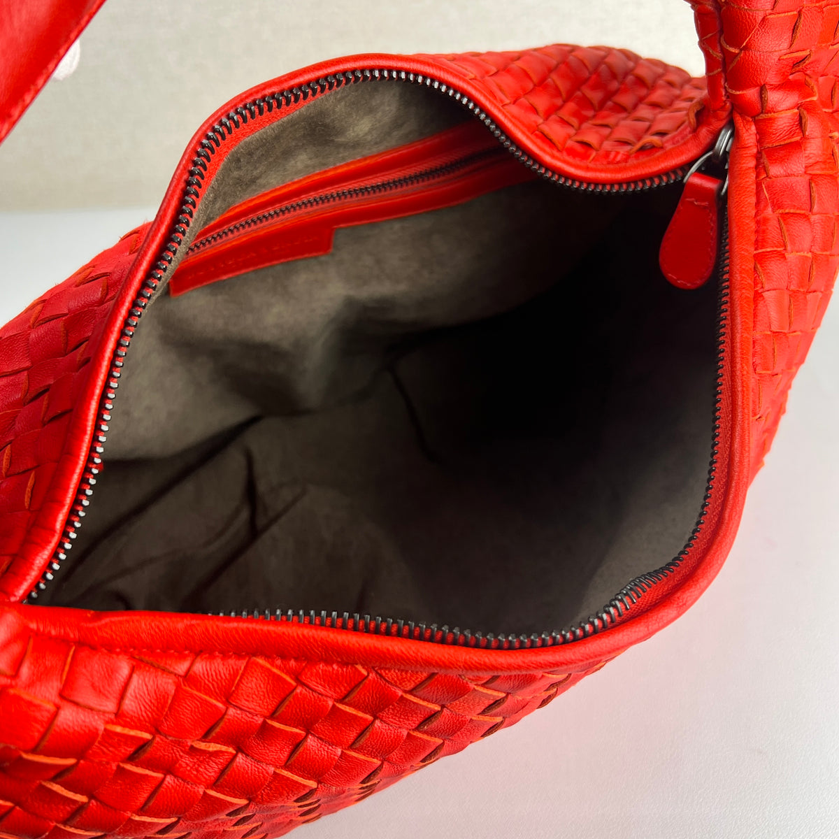 Bottega Veneta Red Shoulder Bags A-18088