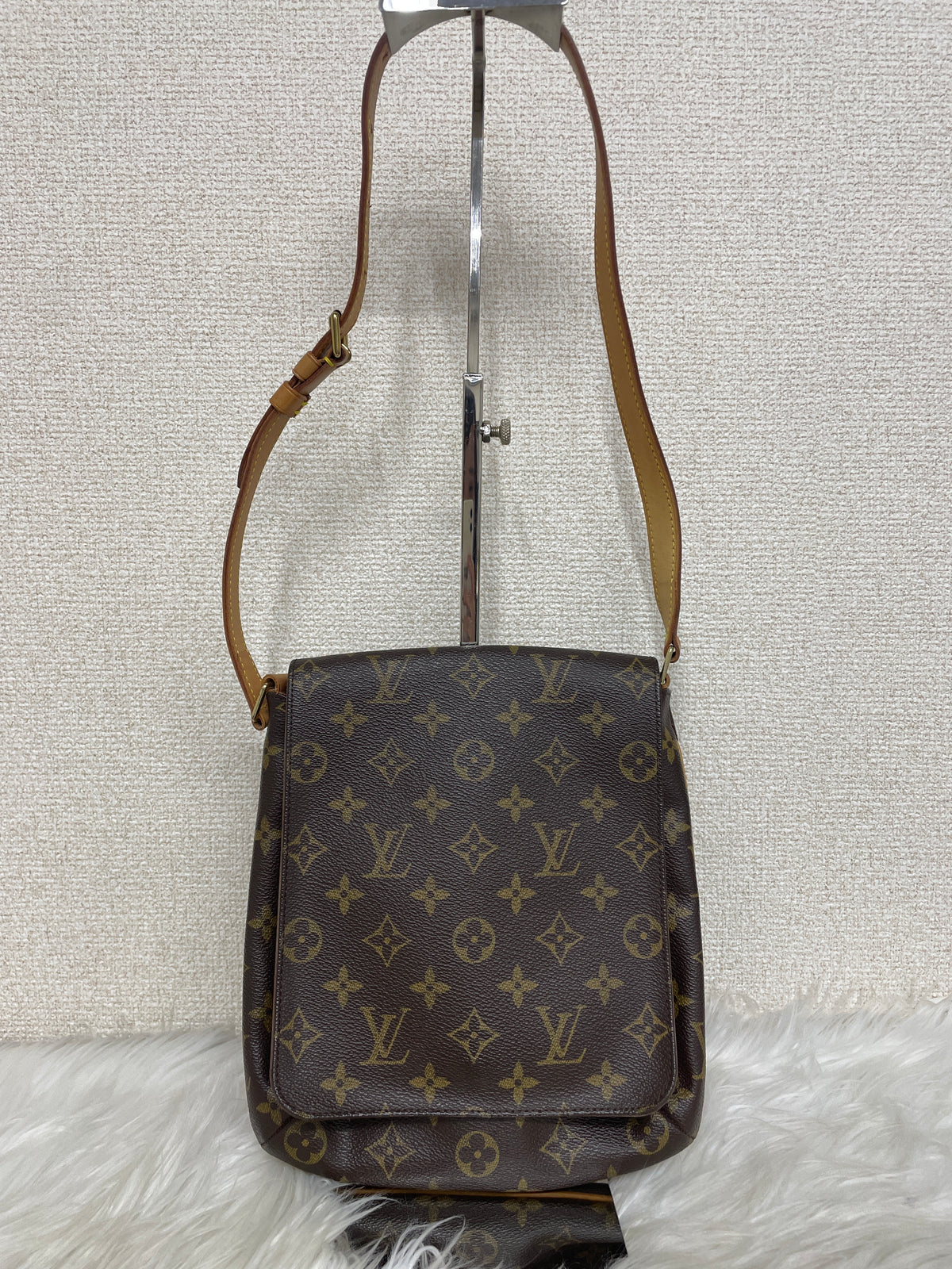 Louis Vuitton Brown Handle Bags A-18099