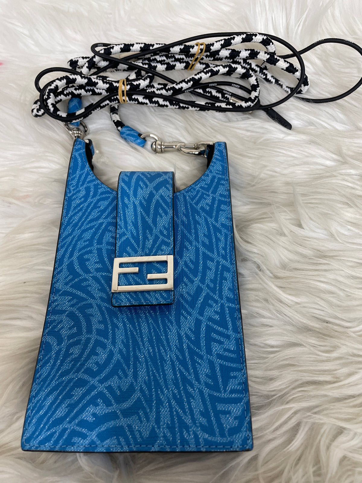 Fendi Blue Shoulder Bags A-18109