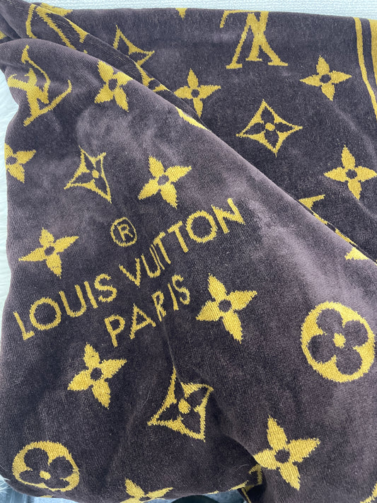 Louis Vuitton Brown A-18121