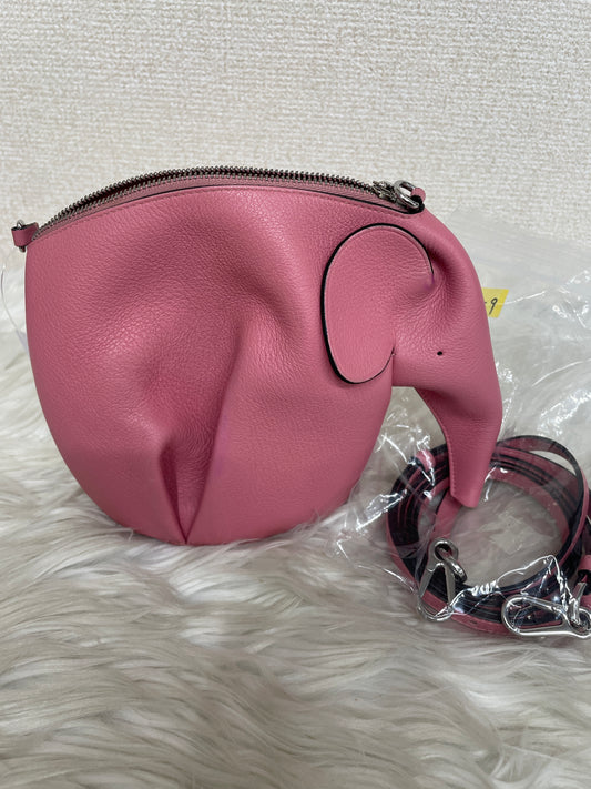 Loewe Pink Shoulder Bags A-18123