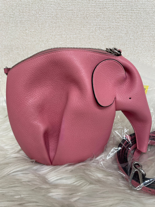 Loewe Pink Shoulder Bags A-18123