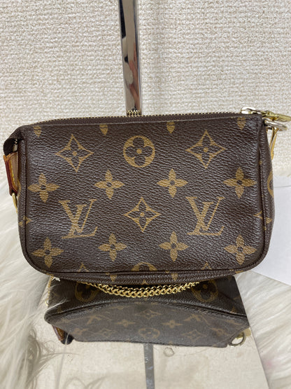 Louis Vuitton Brown Shoulder Bags A-18151