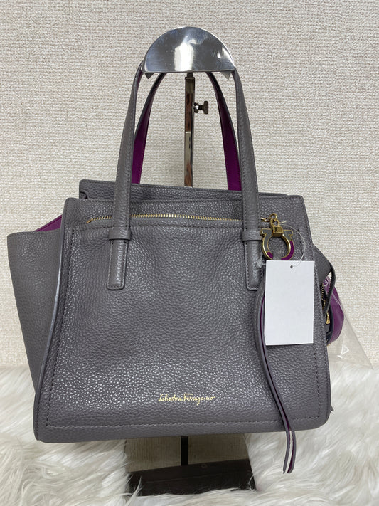 Ferragamo Gray Handle Bags A-18152