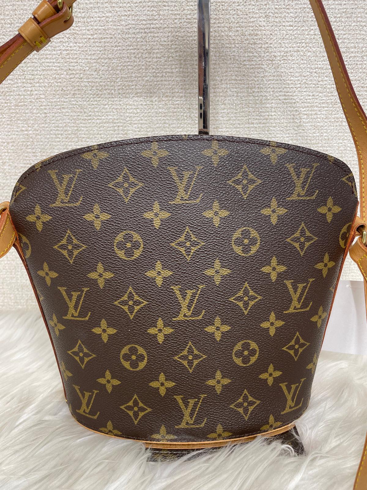 Louis Vuitton Brown Shoulder Bags A-18153