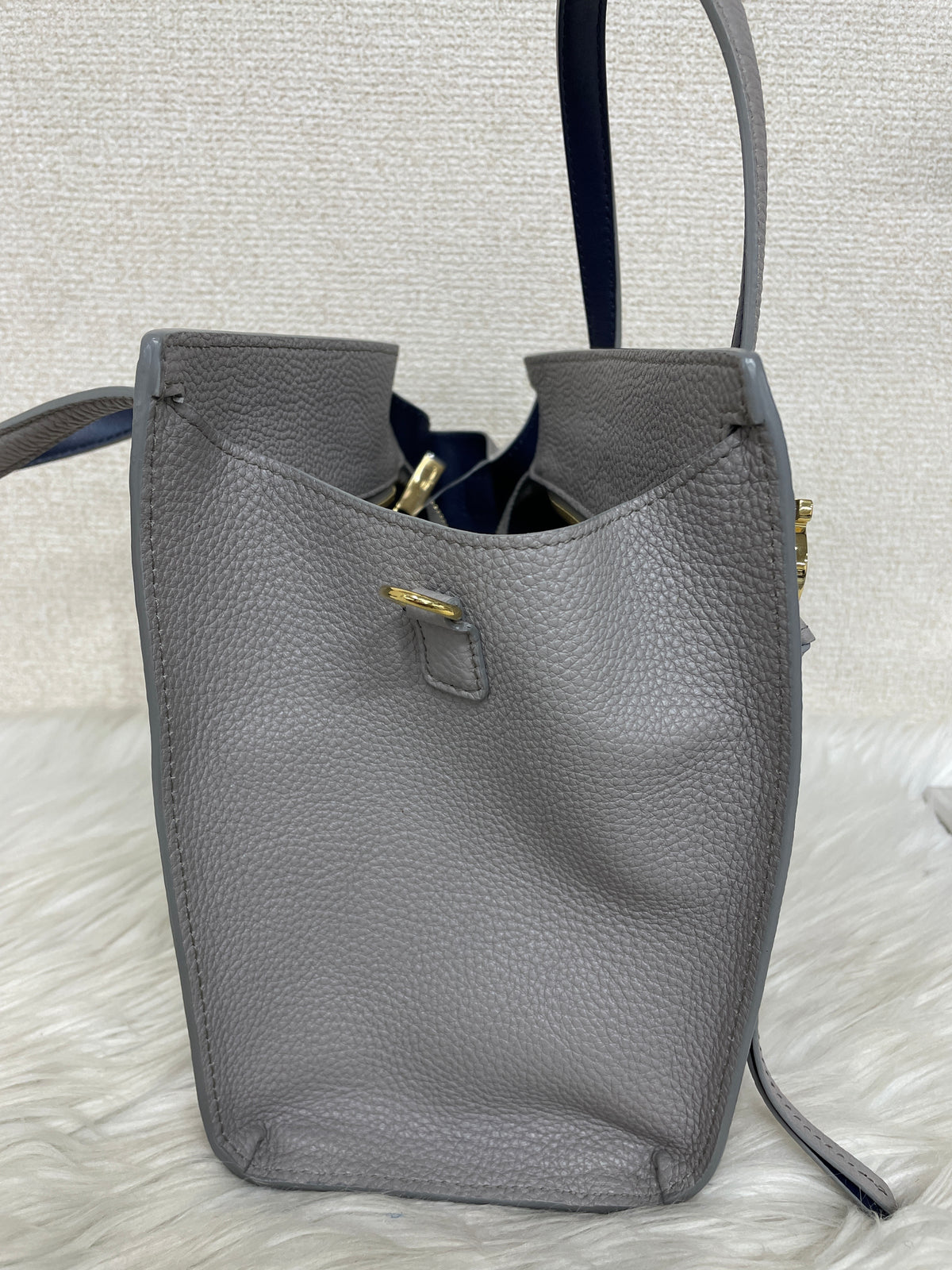 Ferragamo Gray Handle Bags A-18155