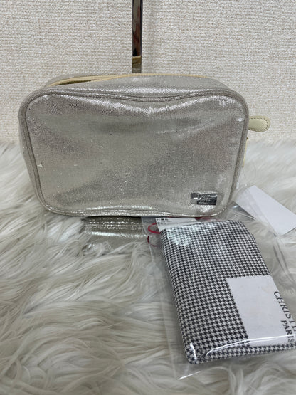 Dior Gold Pouches A-18158