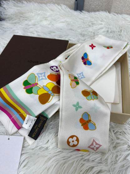 Louis Vuitton White Small goods A-18166