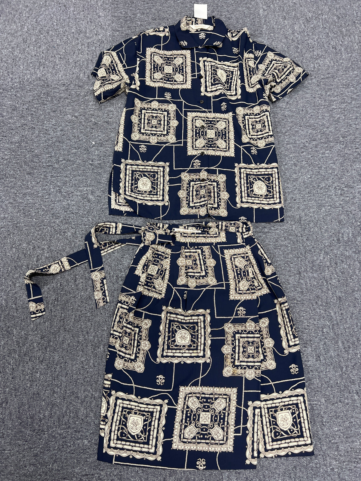 Burberry Navy Apparel A-18180
