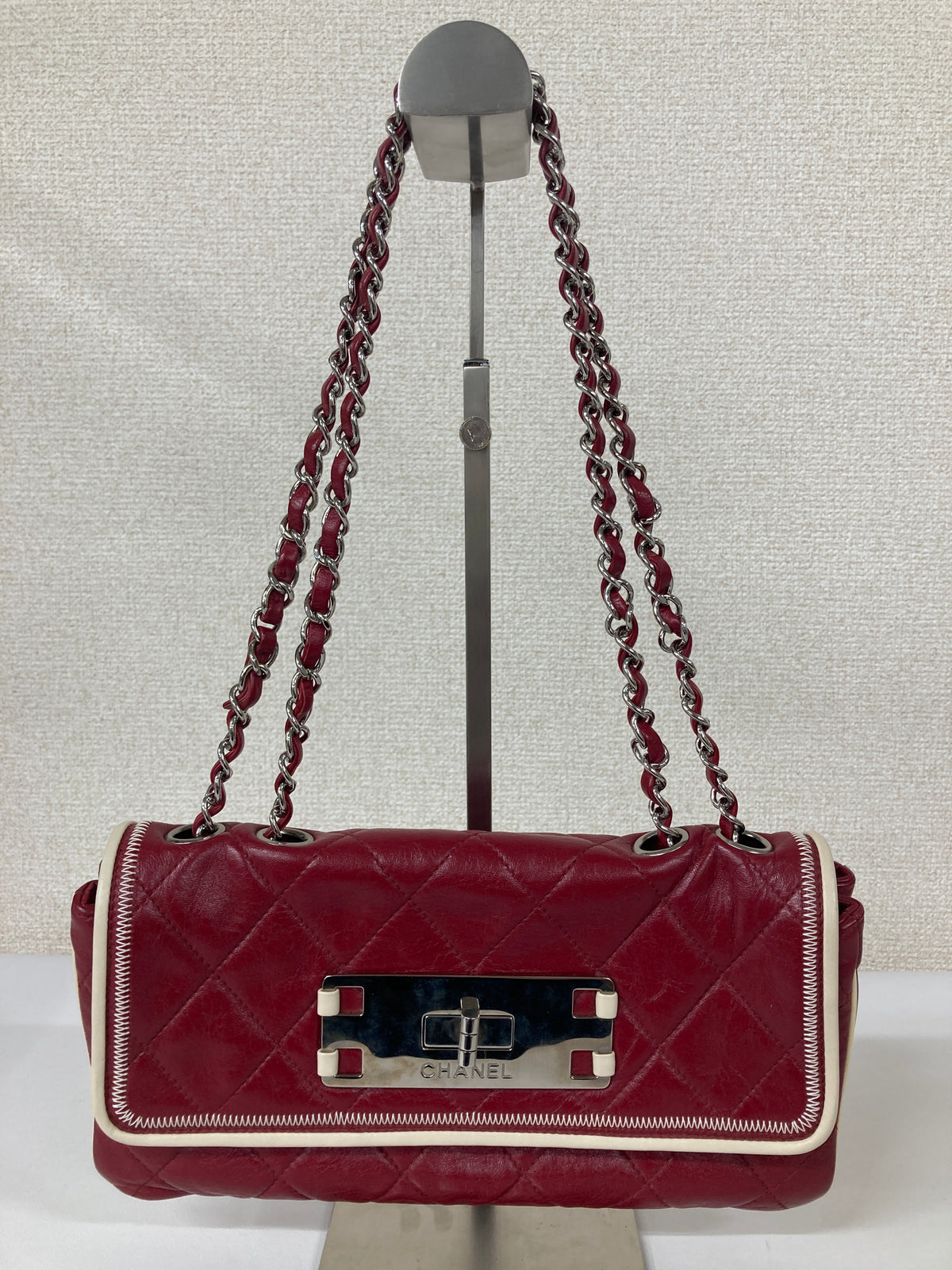 Chanel Red Shoulder Bags A-18245